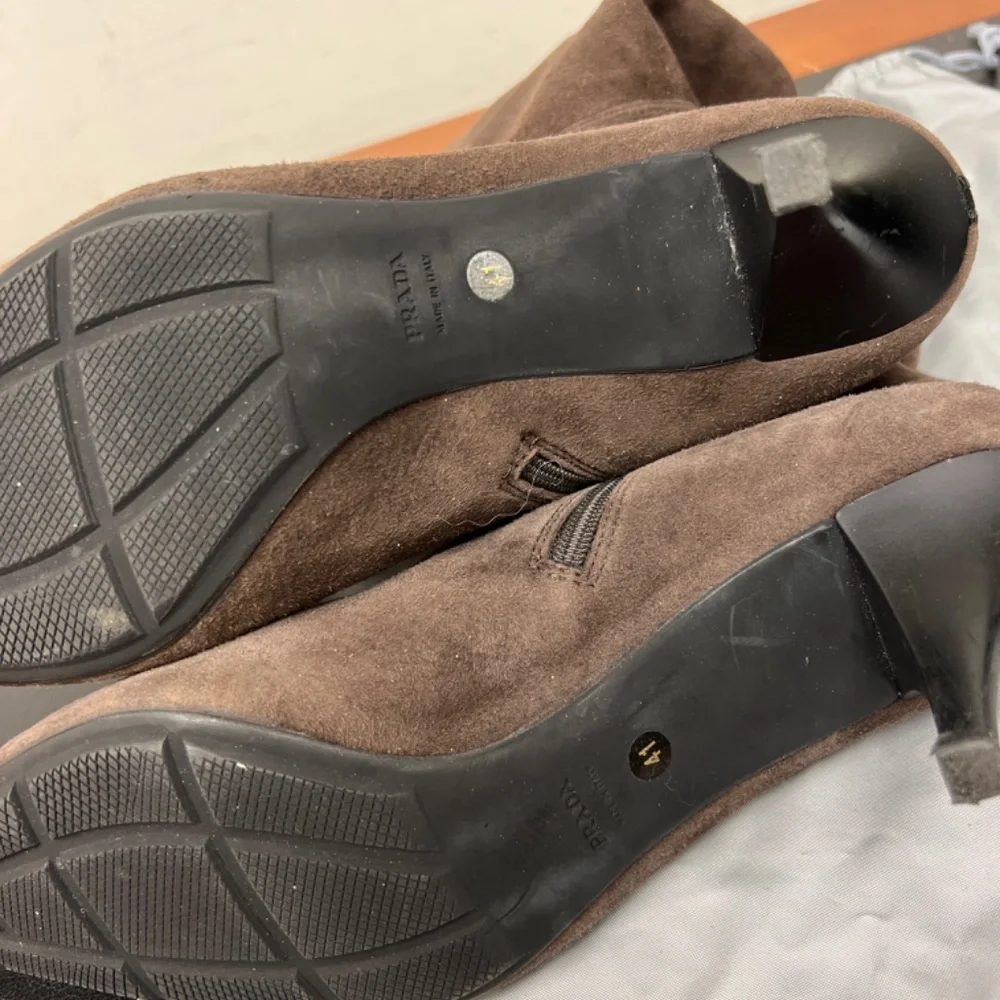 PRADA brown suede sock books - Picture 10 of 11